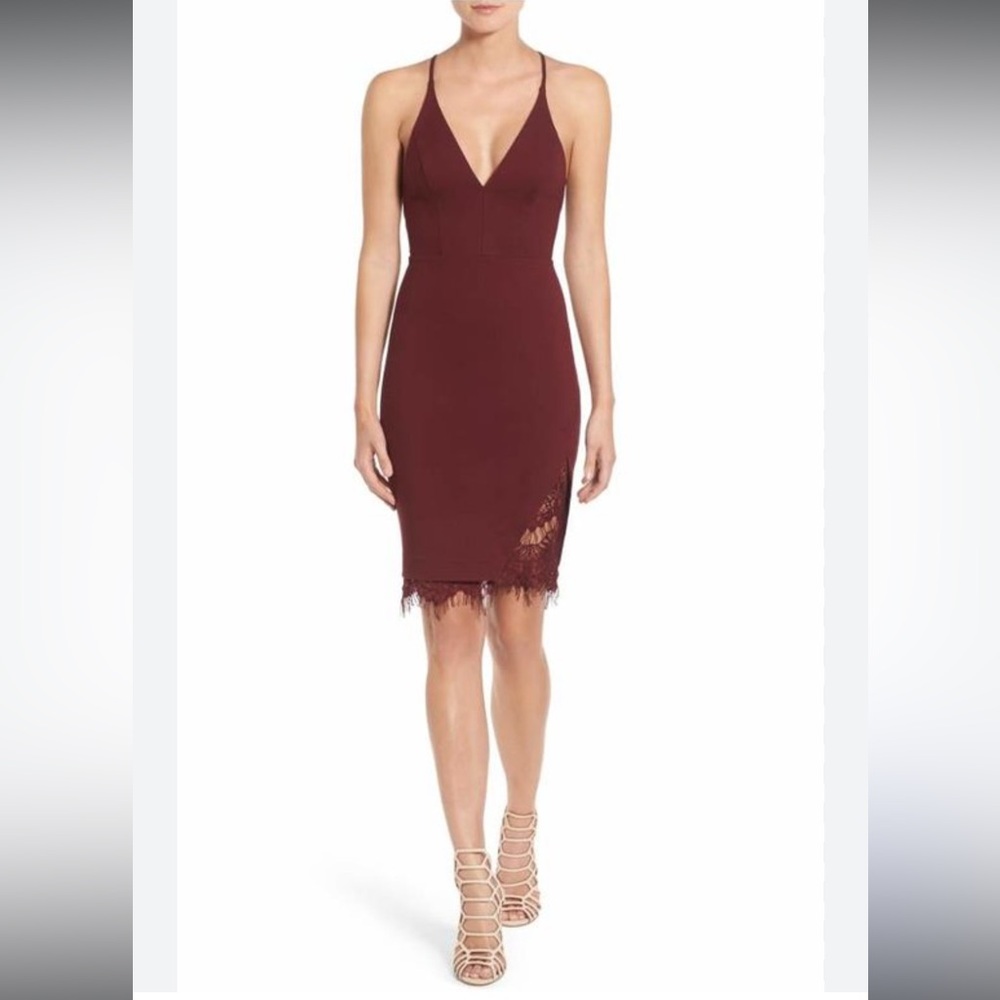 ASTR Maroon Lacey Mid-Length Formal Dress